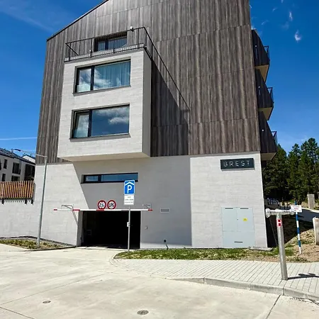Family Gerlachov, Vysoke Tatry - Free Indoor Parking Apartament